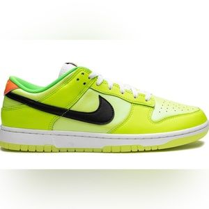 Nike dunk brand new volt size 9.5 women / 8 men